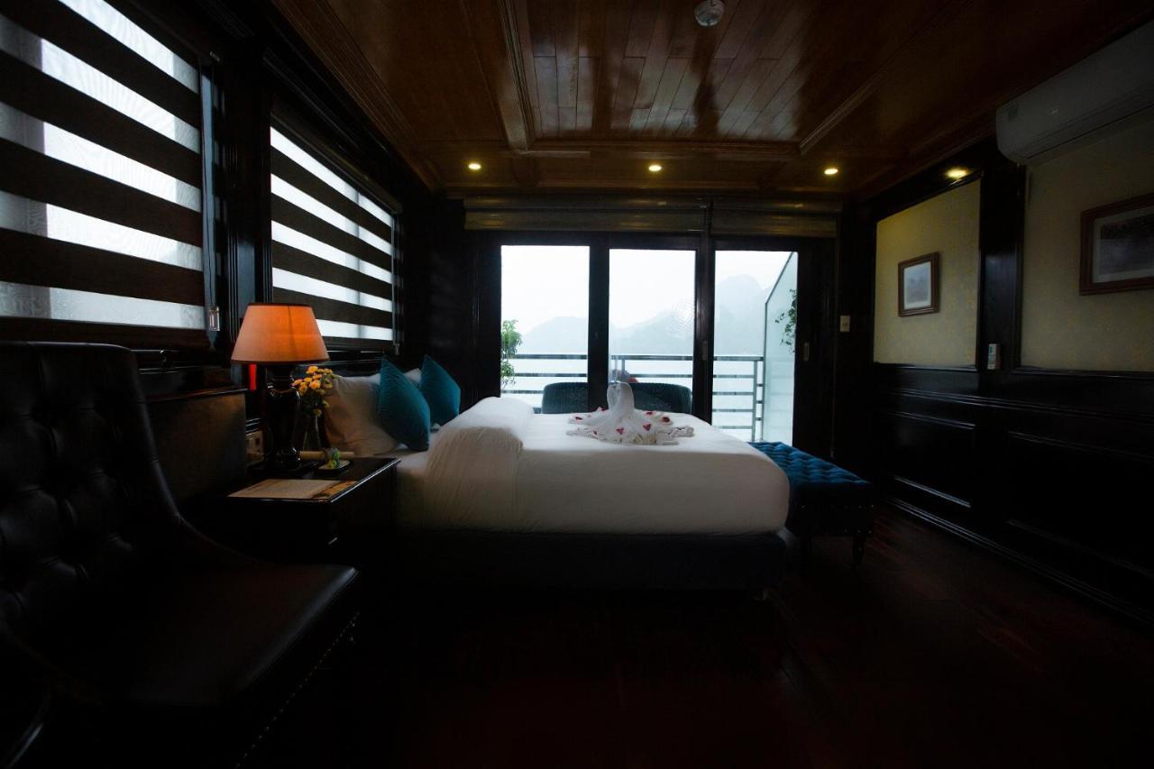 Hotel Cat Ba Ocean Cruise Hạ Long Exterior foto